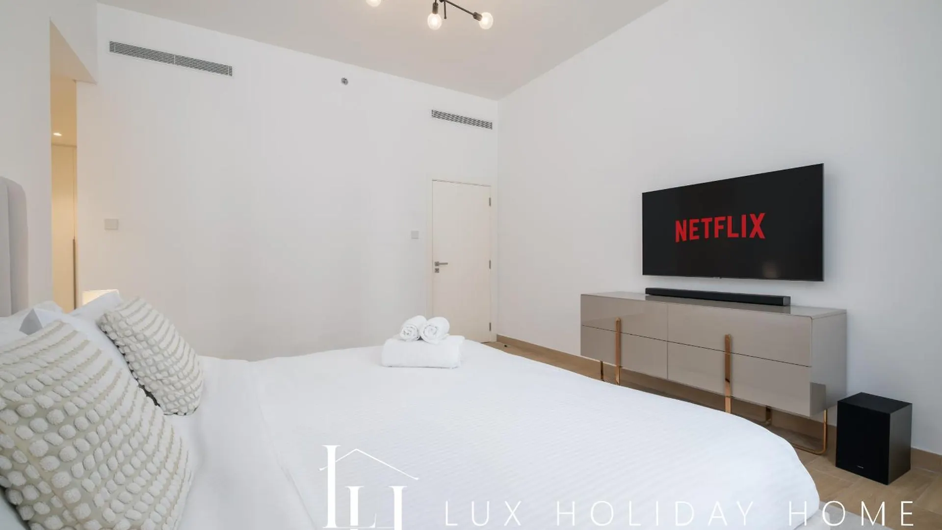 Lux The La Mer By The Sea Suite 4 Dubai